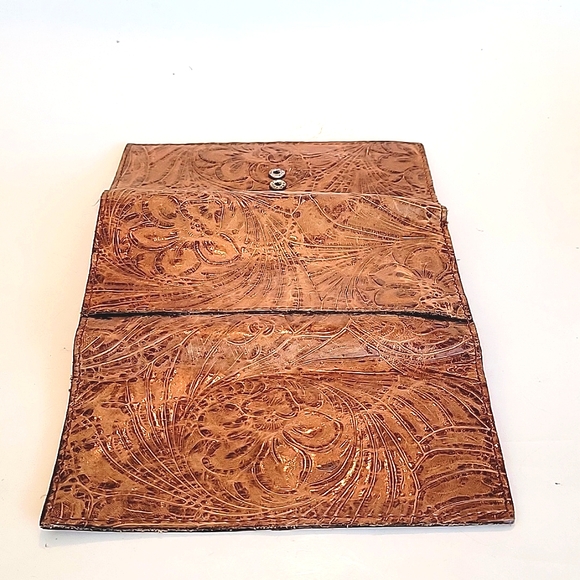 PATRICIA NASH WOMEN'S WESTERN STYLE HANDTOOLED TRIFOLD CLUTCH WALLET - Picture 4 of 16